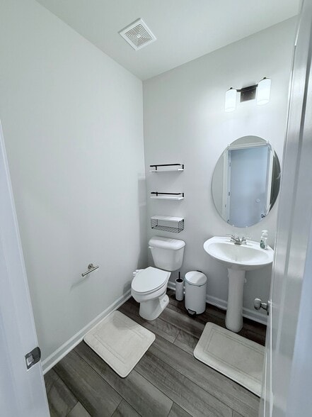 Building Photo - 2431 Chert Ln