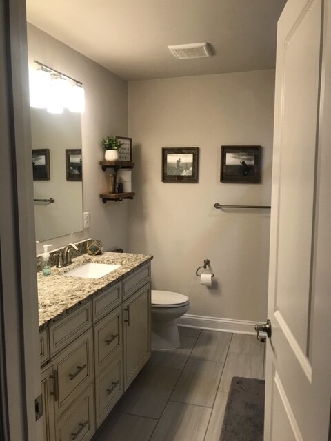 Primary bathroom - 624 Heathland Trl