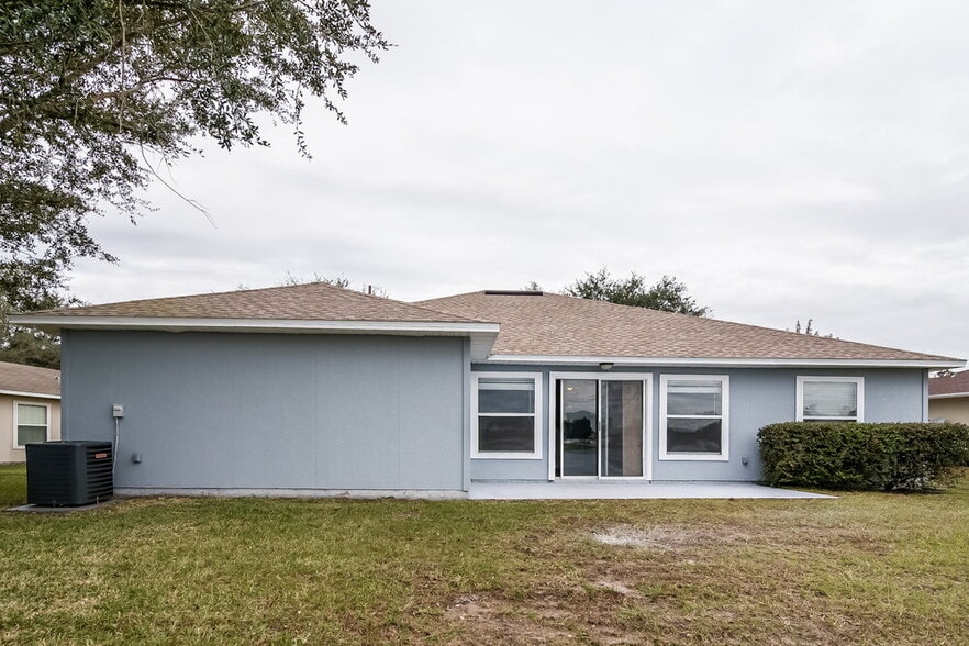 Building Photo - 975 Deer Spring Dr