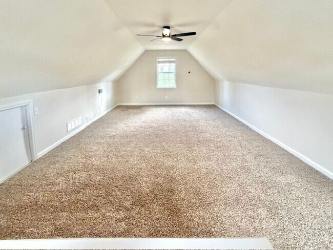 Building Photo - Beautiful custom home in the Lake Cormorant/Hernado area, now available!