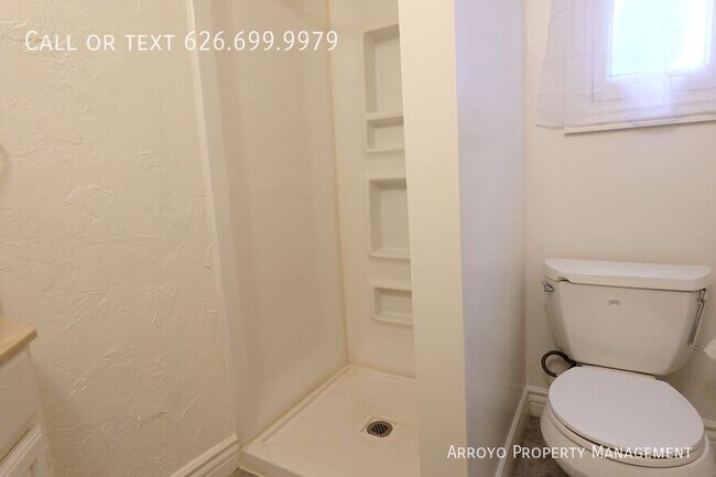 Building Photo - 3216 Brandon St