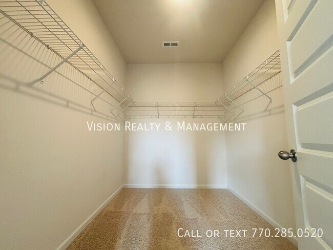 Building Photo - 206 Bastian Dr