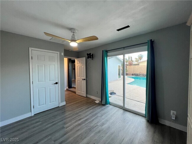 Building Photo - 3140 Hebard Dr