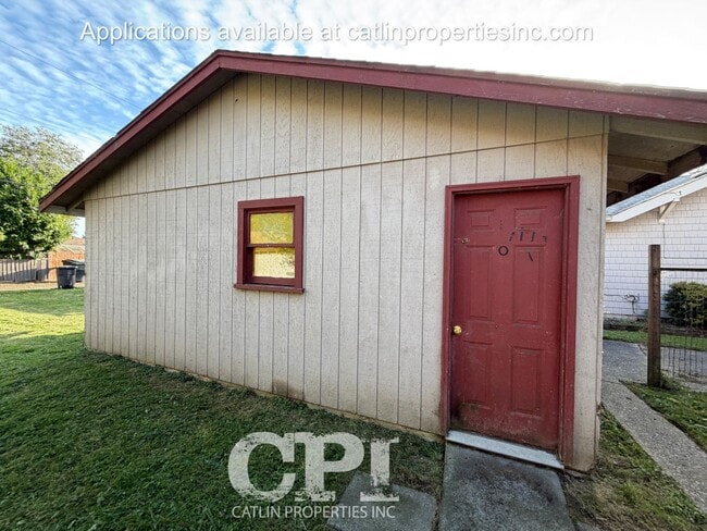 Building Photo - 466 25th Ave