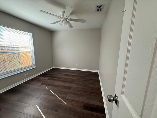 Building Photo - 1337 Coolmont Dr