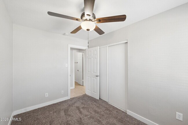 Building Photo - 8137 W Trafalgar Ave