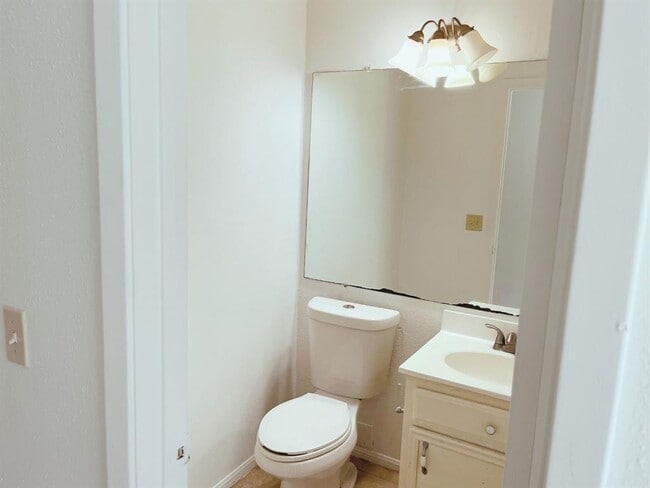 Building Photo - 12138 Flaxen Dr