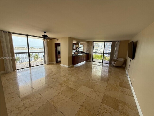 Building Photo - 2333 Brickell Ave