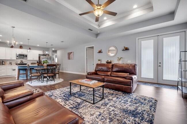 Building Photo - 4354 Bottle Brush Ln