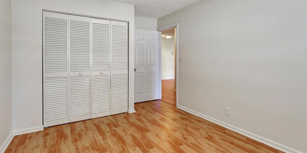 Building Photo - 1110 NW 108th Ave