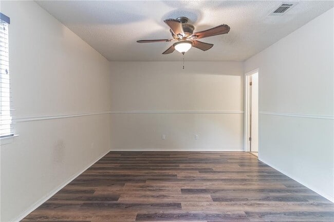 Building Photo - 4908 Hawkhaven Ln