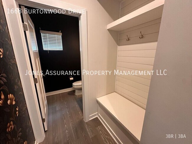 Building Photo - 1668 Burtonwood Dr
