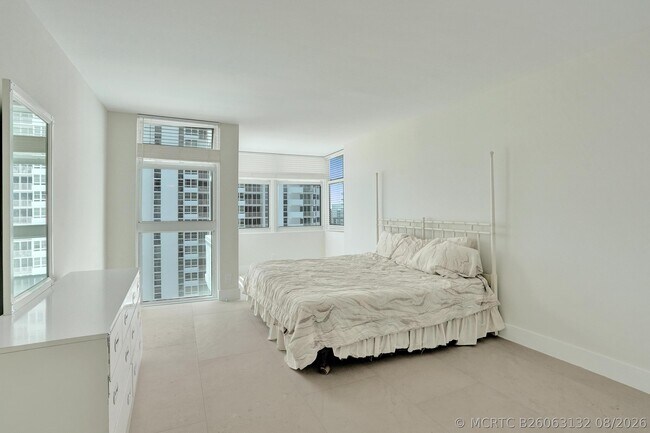 Building Photo - 1360 S Ocean Blvd