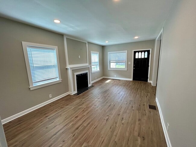 Building Photo - DELHI TWP- Spacious 4 bedroom 3 bath Cape Cod with garage