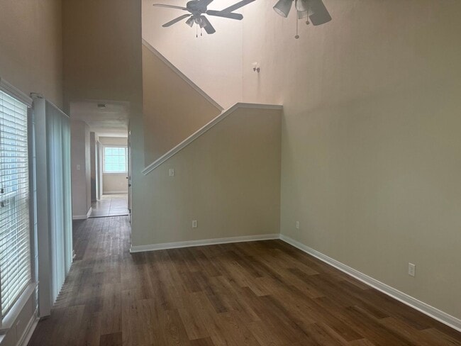Building Photo - Nice 2 story townhome for rent in quiet ne...