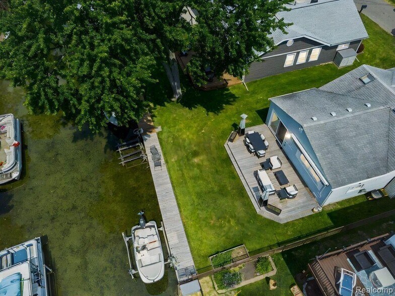 Building Photo - 1466 Rossdale Dr