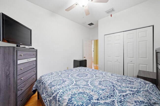 Building Photo - 4681 SW 131st Terrace