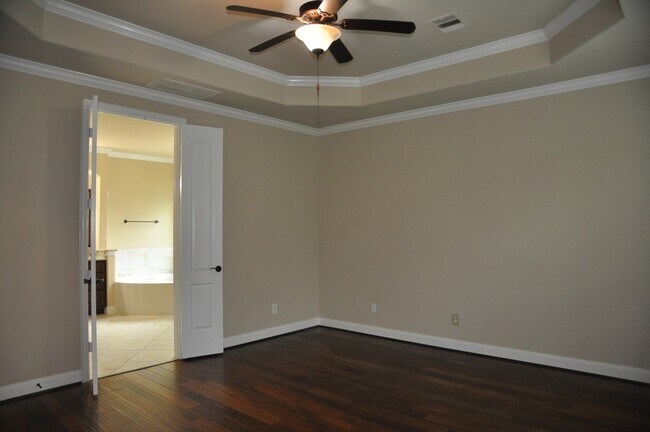 Building Photo - 27619 Lodgemist Ct