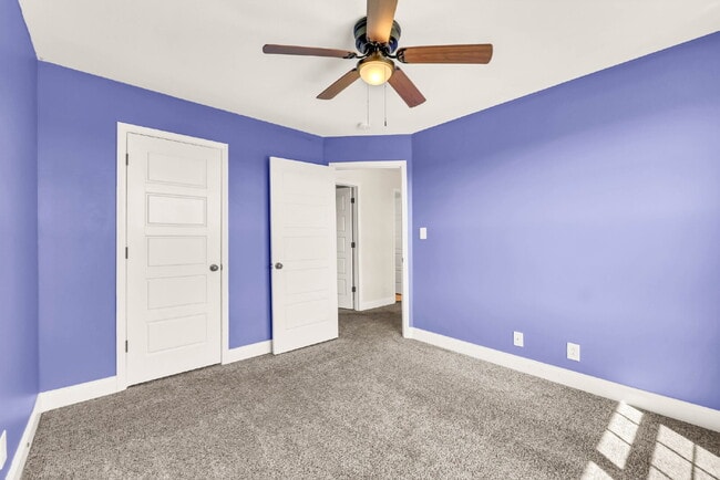 Building Photo - Close to Fort Campbell and MOVE IN READY!