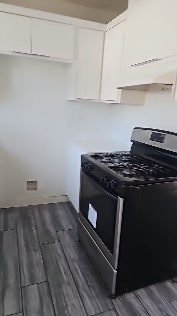 Building Photo - 84(1019E)