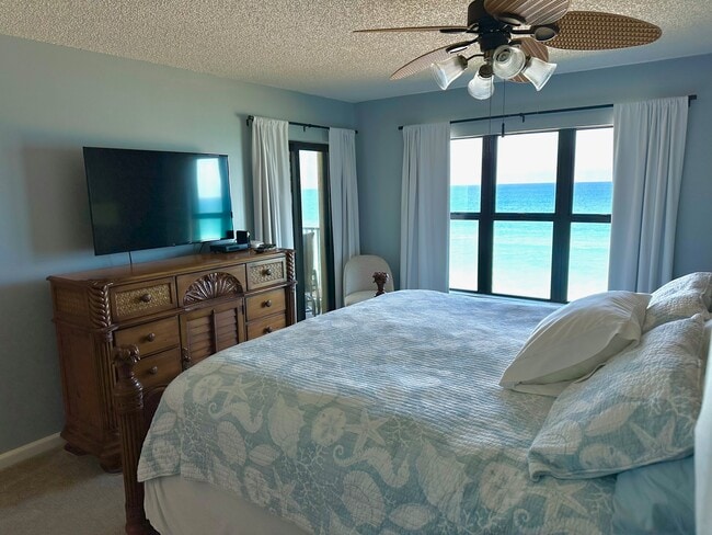 Building Photo - Hutchinson Island