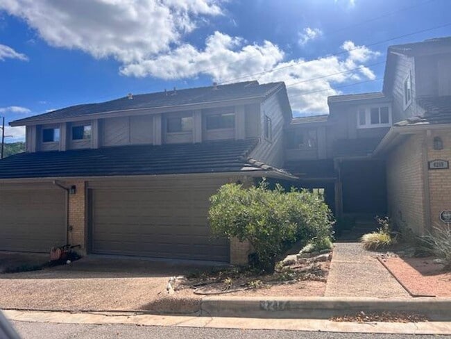 Primary Photo - Northwest Condo / 2 bedrooms / 2 car garage / Backs beautiful Greenbelt