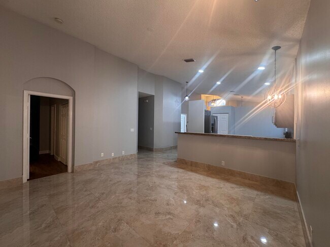 Building Photo - 4044 NW 62nd Ct