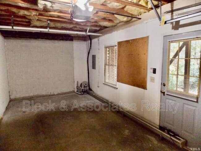 Building Photo - 54 Preakness Dr