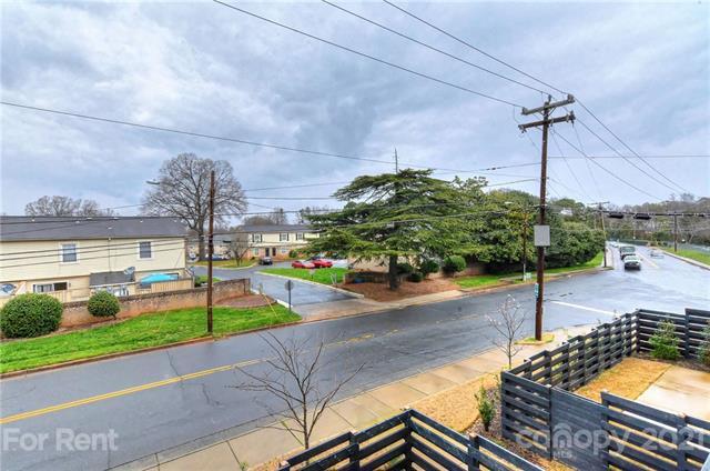 Building Photo - 935 McAlway Rd