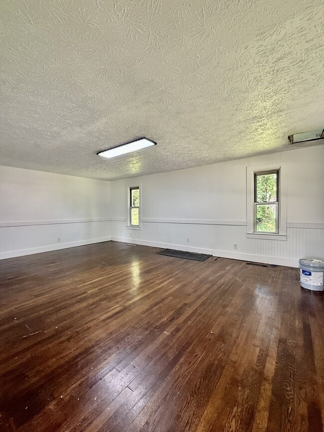 Building Photo - 1135 KY-519