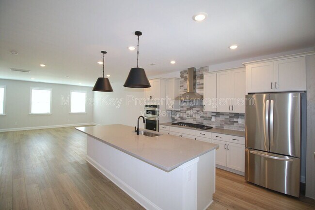 Building Photo - 612 Amaranth Dr