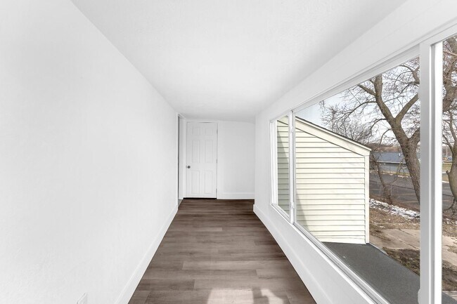 Building Photo - 1754 Godfrey Ave SW
