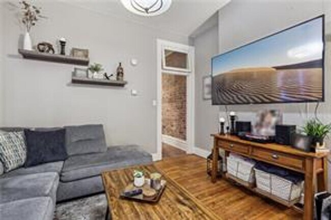 Building Photo - 2 bedroom Apartment in the Heart of The Mexican War Streets