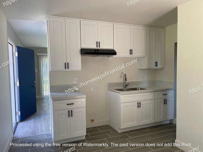 Building Photo - Nice Back Home For Rent