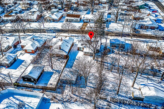 Building Photo - 17555 Howe Ave