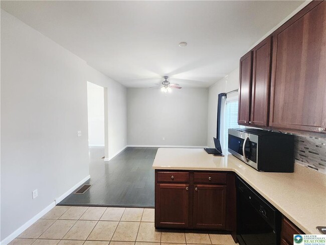 Building Photo - 254 Blue Sage Dr