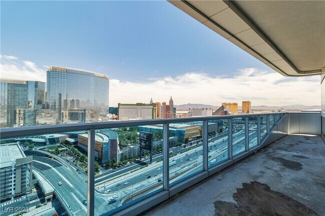 Building Photo - 4471 Dean Martin Dr