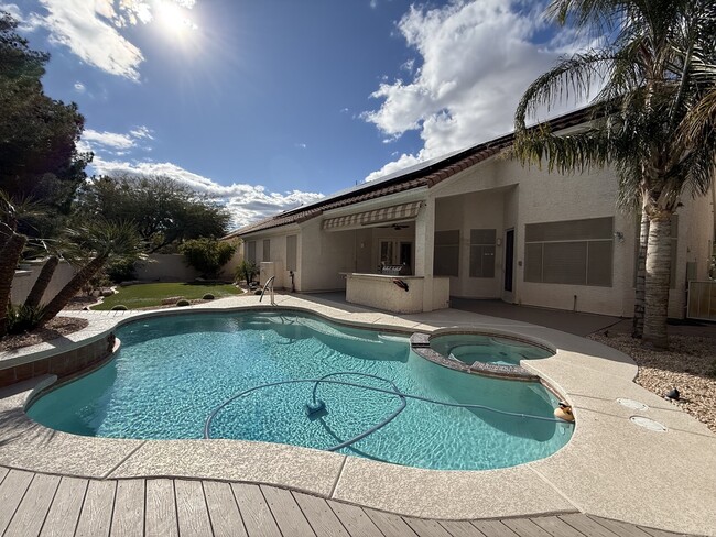 Building Photo - 2206 Summerwind Cir