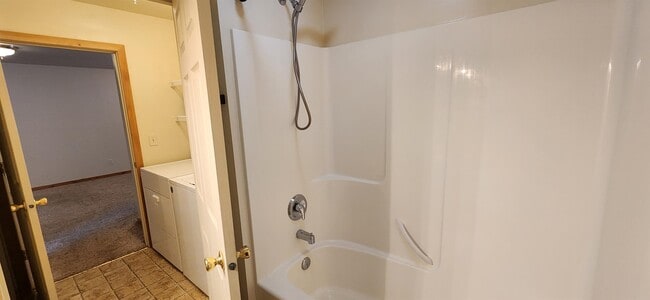 Building Photo - 81 10th St