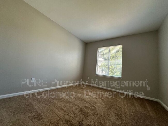 Building Photo - 4720 S Dudley St