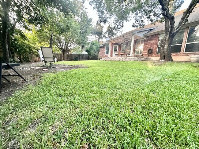 Building Photo - 10304 Peekston Dr