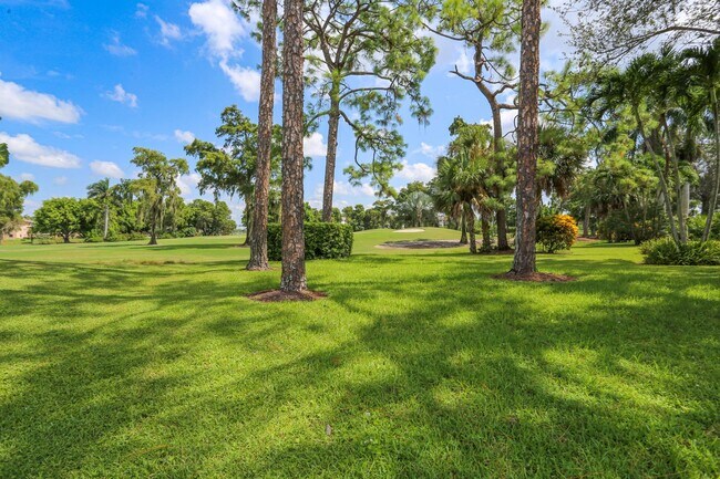 Building Photo - ** LELY COUNTRY CLUB UNFURNISHED 3 BEDROOM...