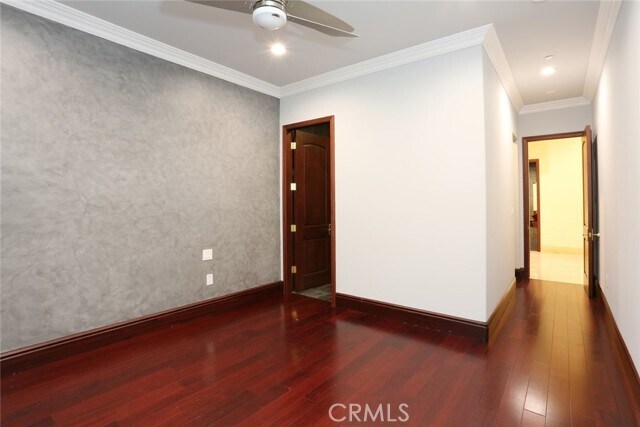 Building Photo - 831 E Orange Grove Ave