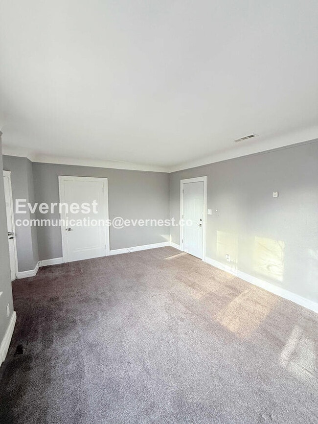 Building Photo - 4066 Tyler St