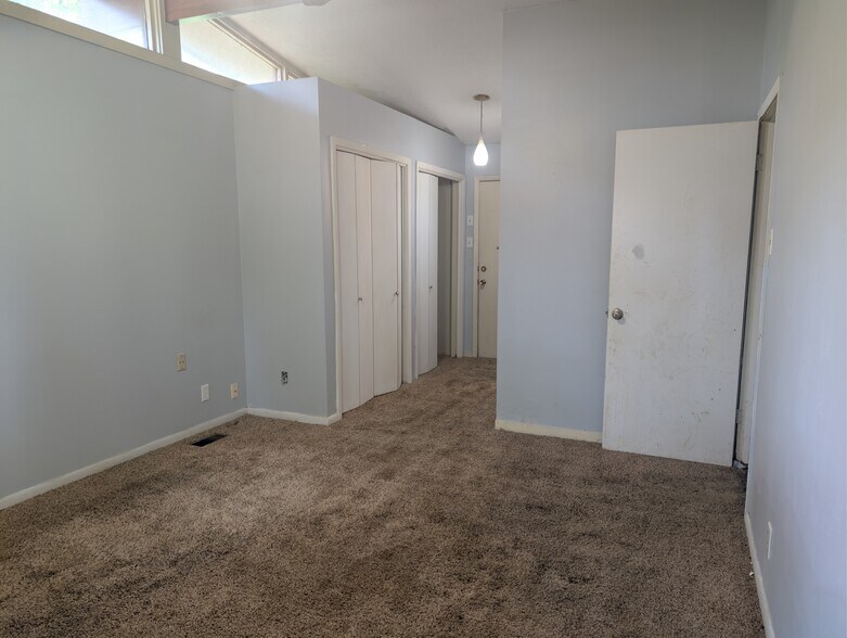 Building Photo - 1010 Waco St