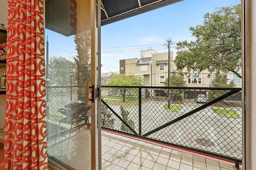 Building Photo - 2809 Crawford St