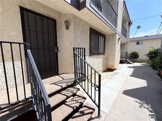 Building Photo - 1712 S 6th St