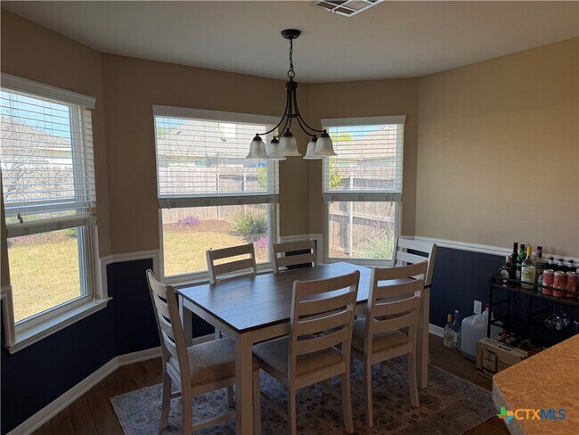 Building Photo - 1126 Neuberry Cliffe