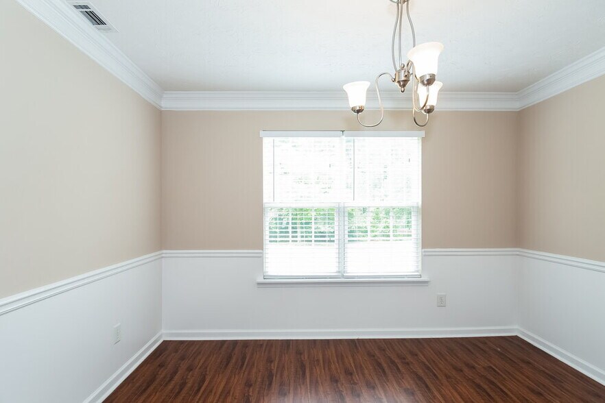 Building Photo - 1405 Stephens Pond View