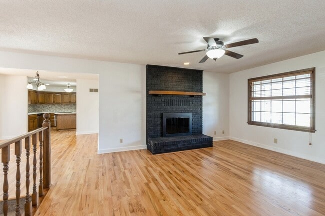 Building Photo - 7405 W 74th St